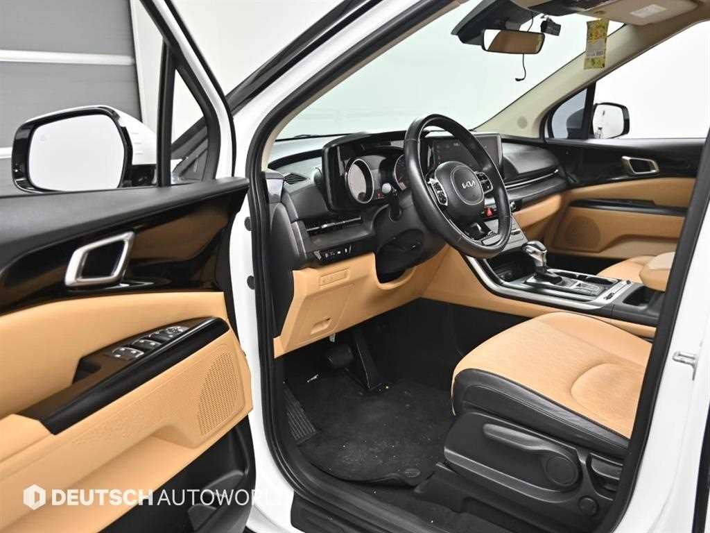 Kia Carnival — photo 11