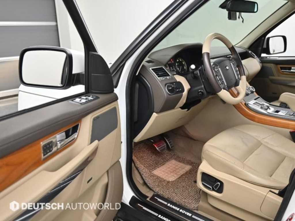 Land Rover Range Rover Sport — photo 11