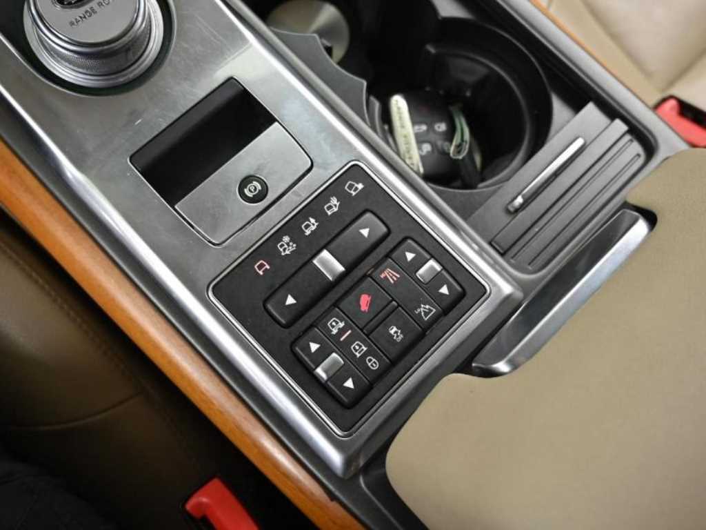 Land Rover Range Rover Sport — photo 20