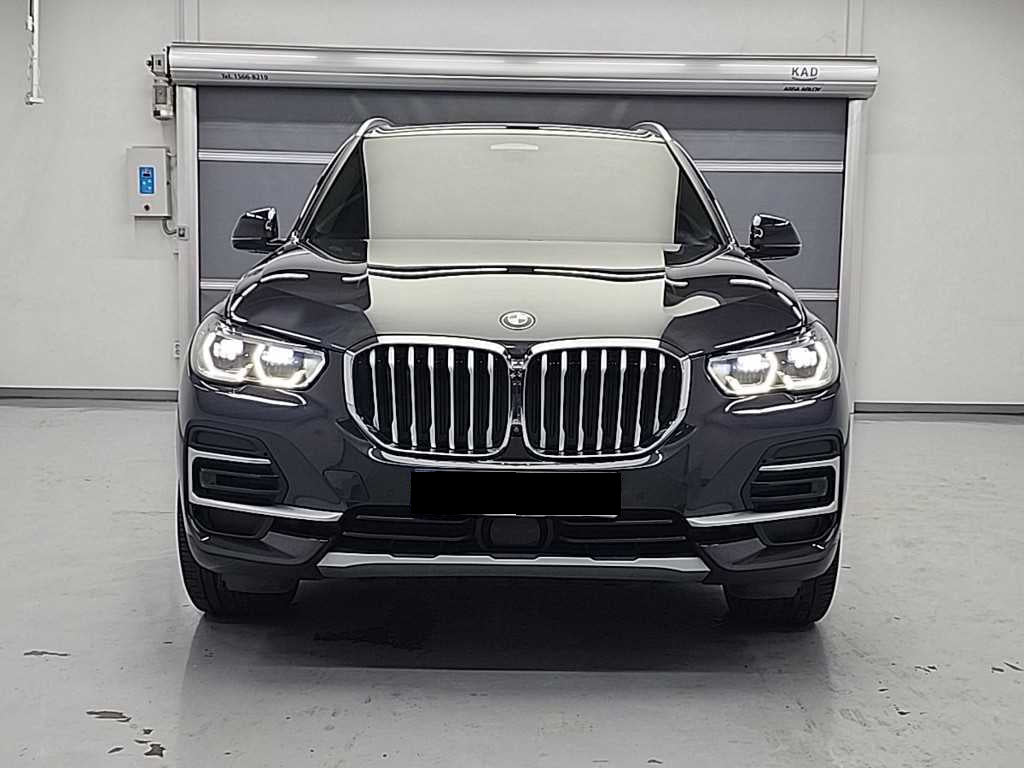 BMW X5 — photo 02