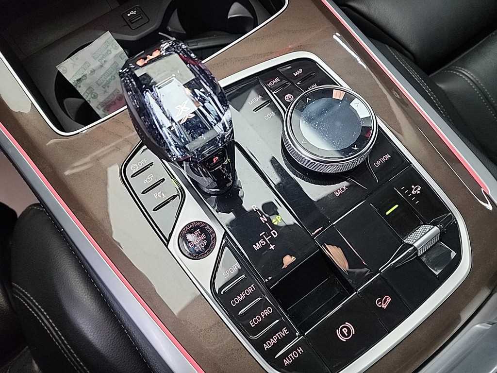 BMW X5 — photo 08
