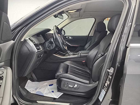 BMW X5 — photo 11