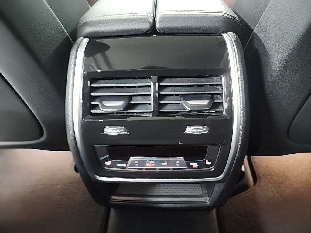 BMW X5 — photo 13
