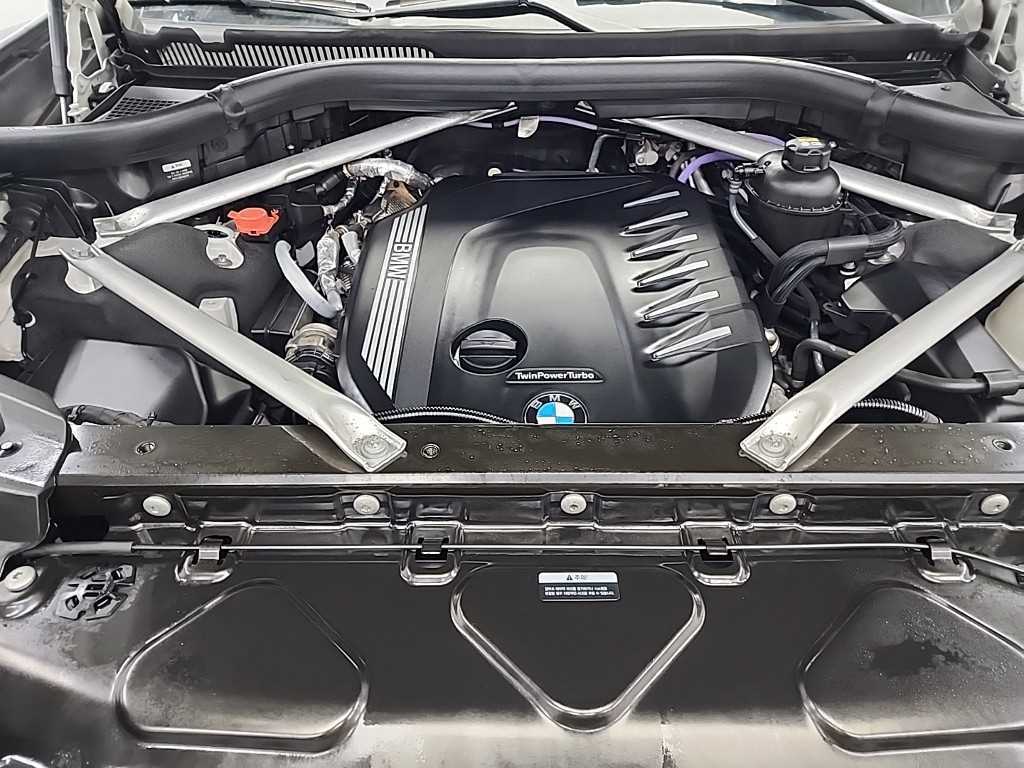 BMW X7 — photo 05