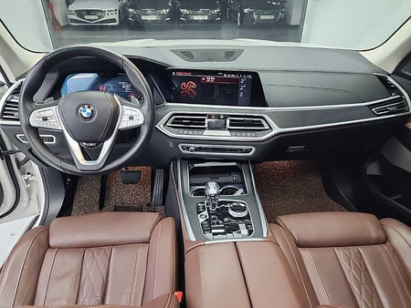 BMW X7 — photo 07