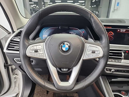 BMW X7 — photo 09