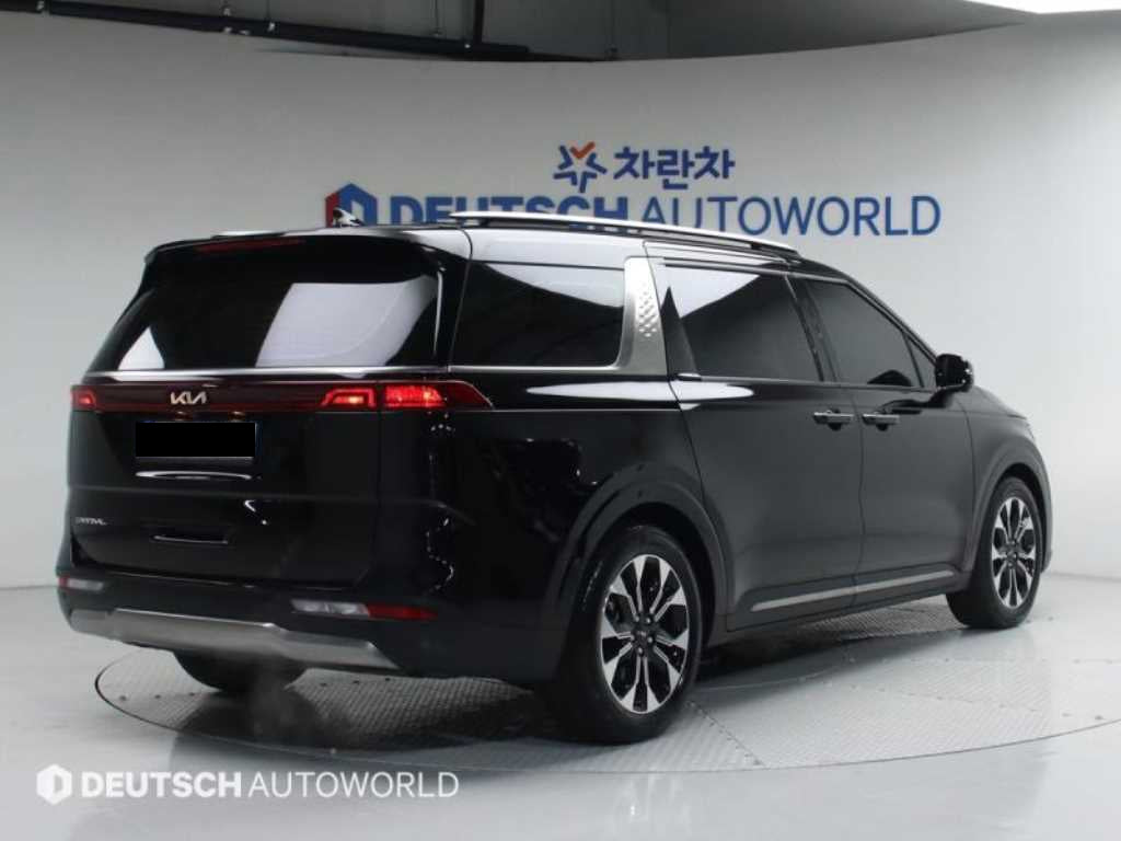Kia Carnival — photo 02