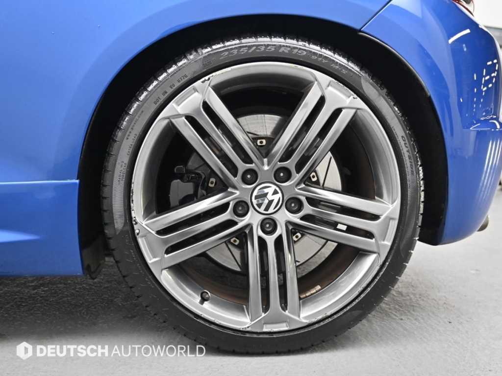 Volkswagen Scirocco — photo 05