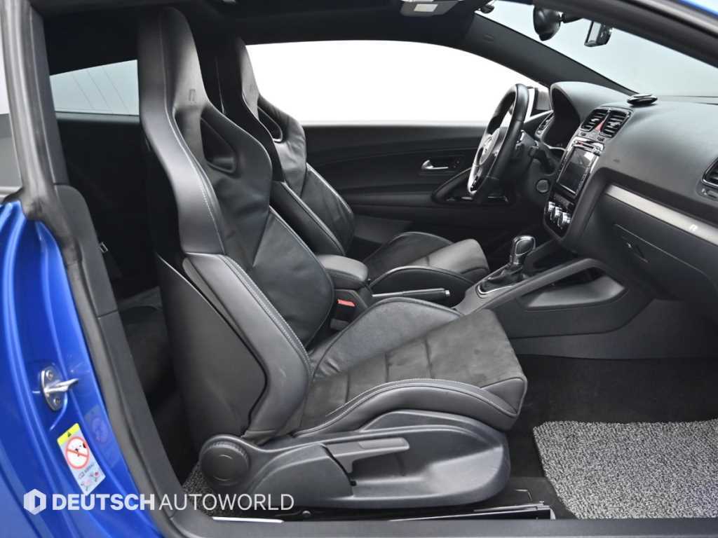 Volkswagen Scirocco — photo 10