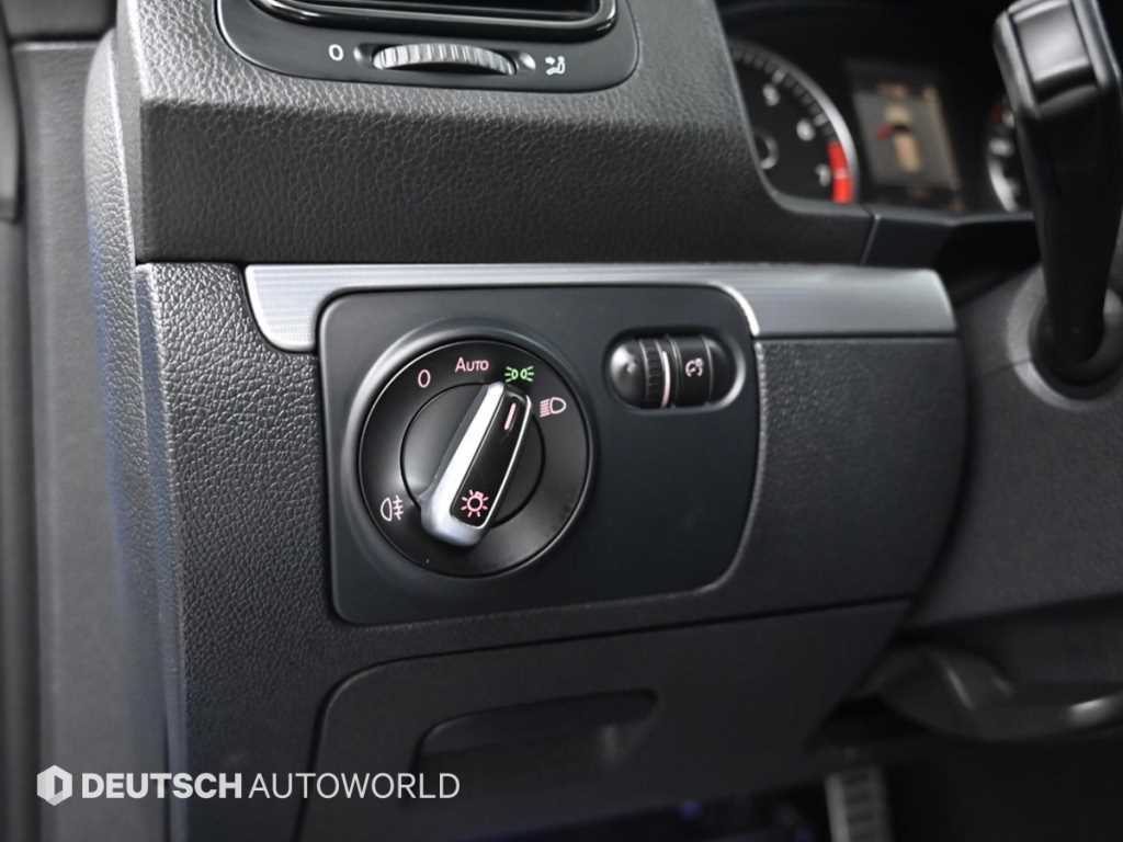 Volkswagen Scirocco — photo 16