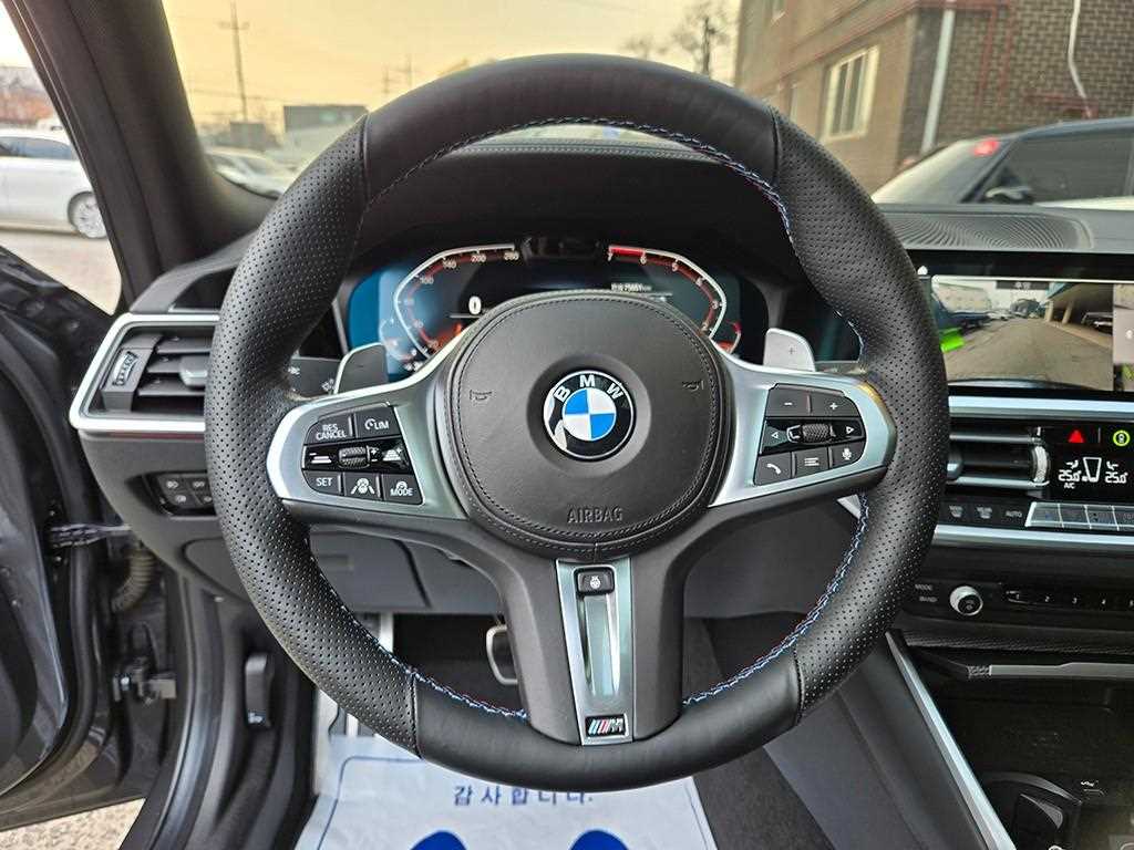 BMW 3-Series — photo 07