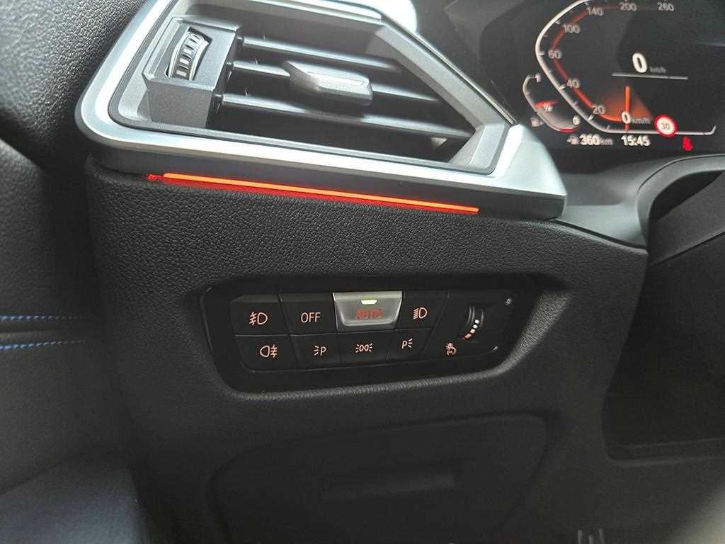 BMW 3-Series — photo 15