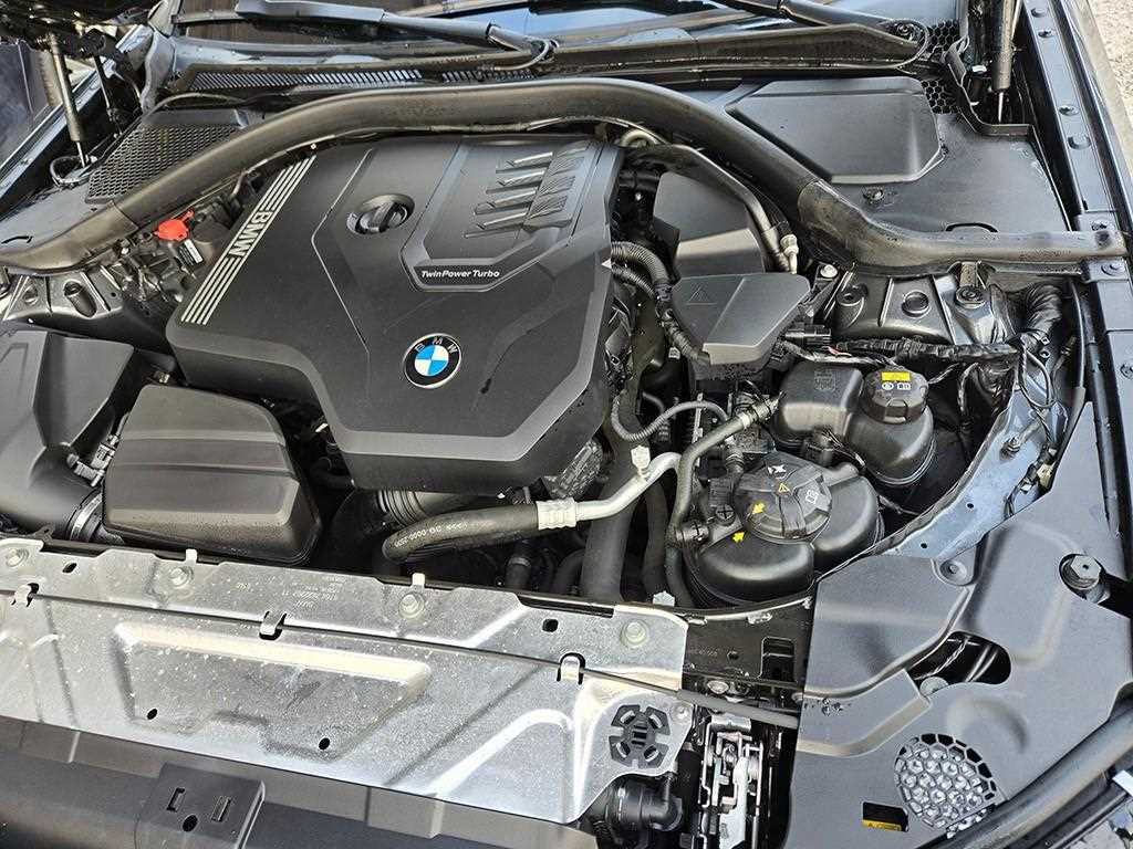 BMW 3-Series — photo 19