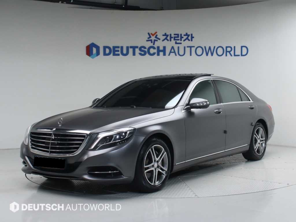 Mercedes-Benz S-Class — photo 01