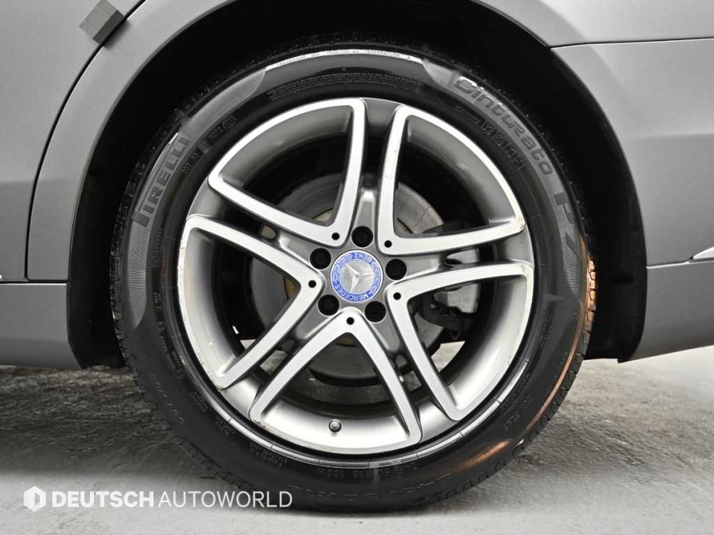 Mercedes-Benz S-Class — photo 05