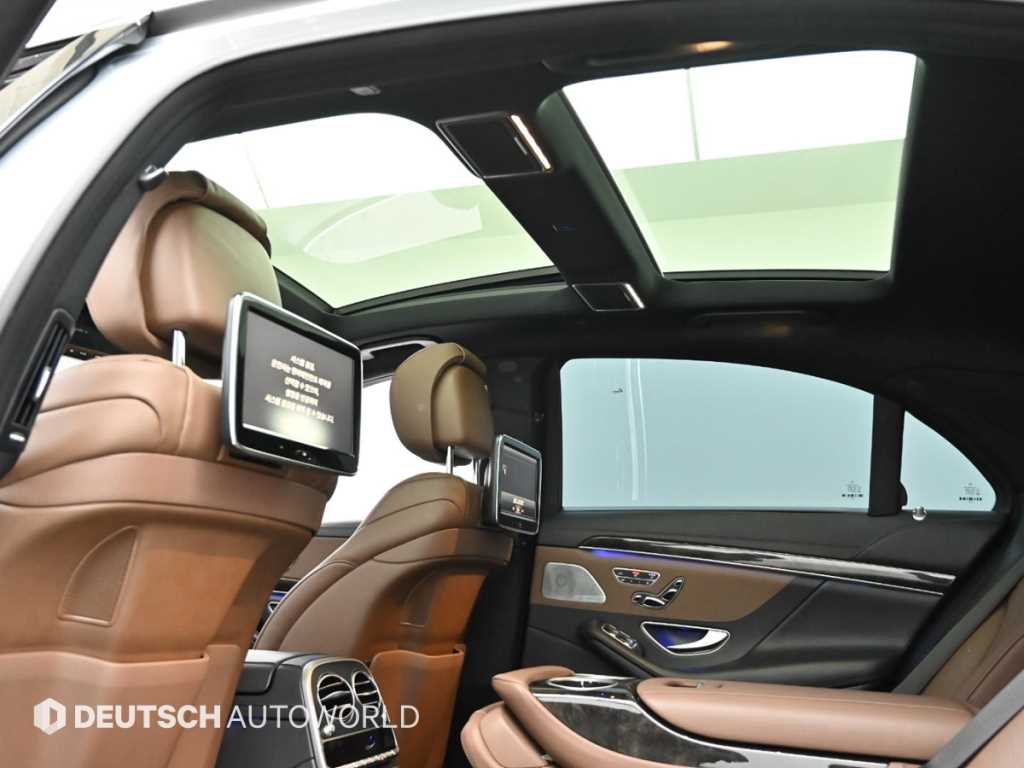 Mercedes-Benz S-Class — photo 19