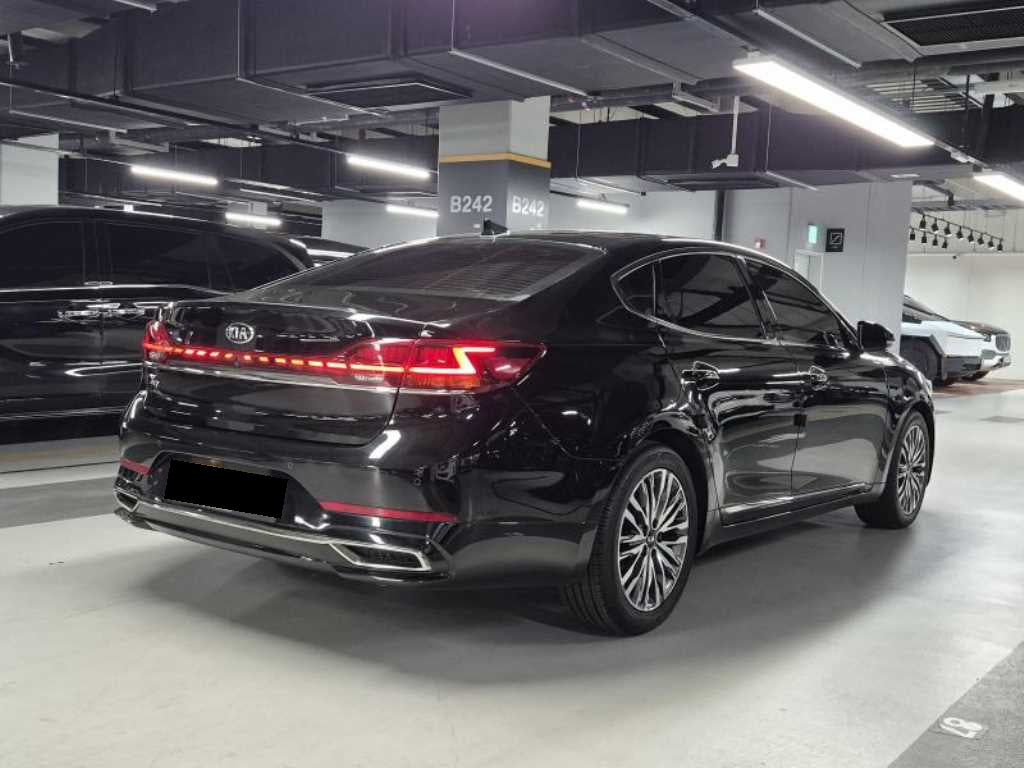 Kia K7 — photo 03