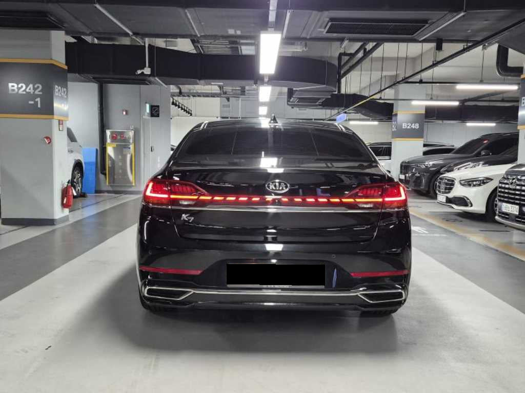 Kia K7 — photo 04