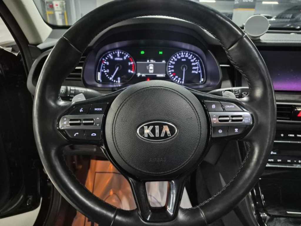 Kia K7 — photo 12