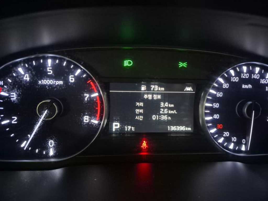 Kia K7 — photo 13