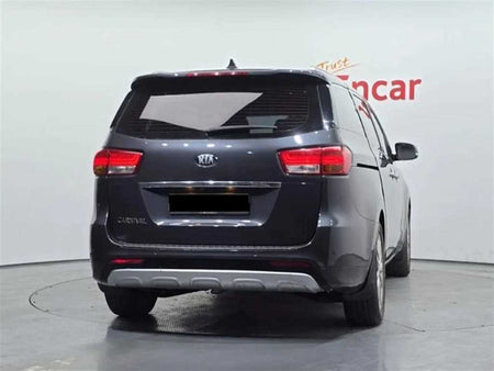 Kia Carnival — photo 04