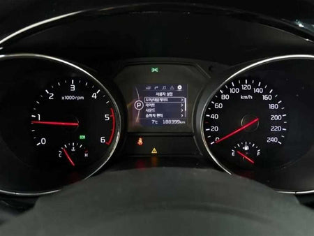 Kia Carnival — photo 08