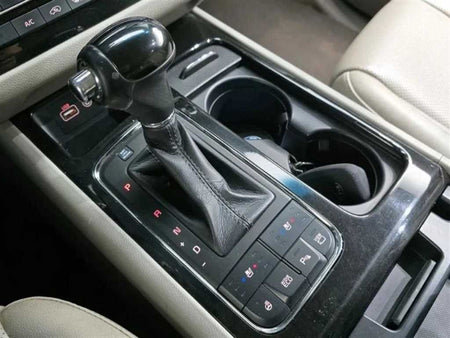 Kia Carnival — photo 09