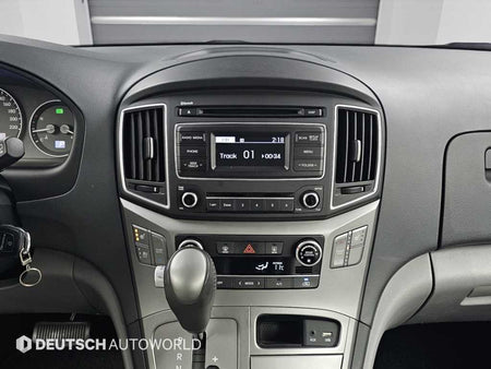 Hyundai Starex — photo 14