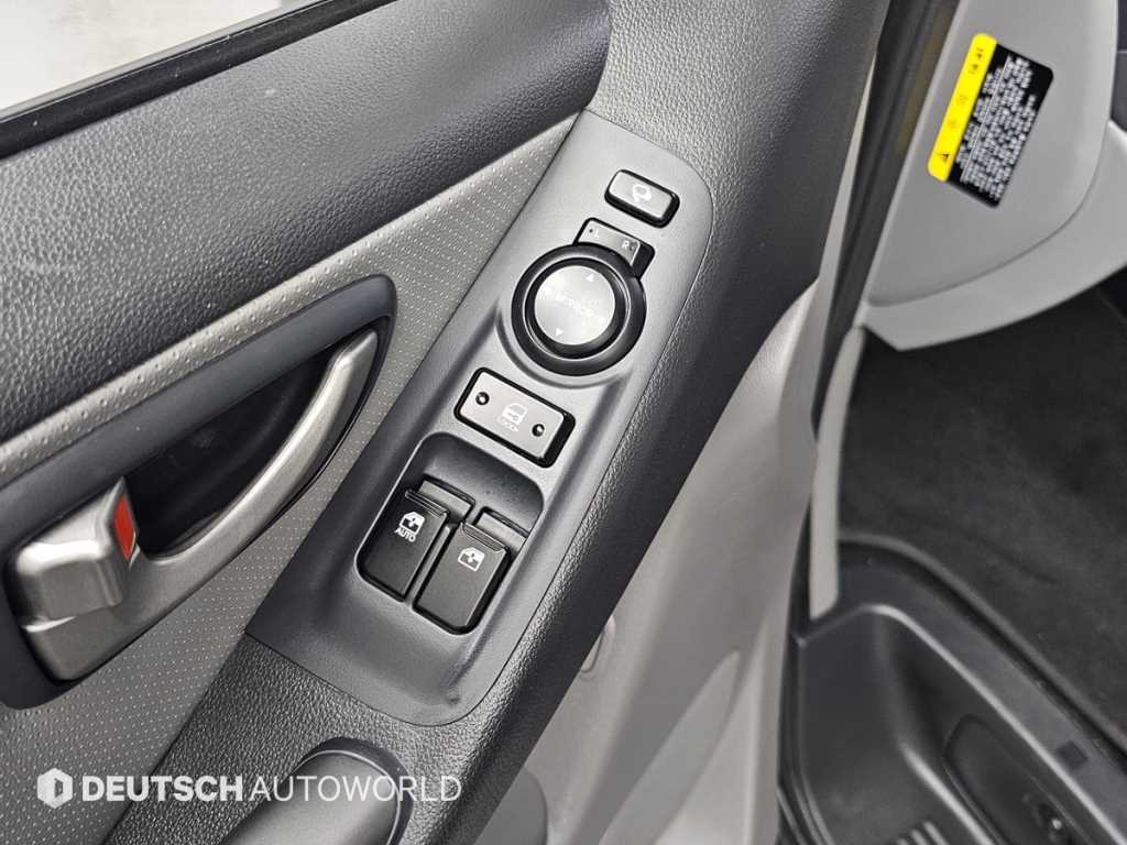 Hyundai Starex — photo 15