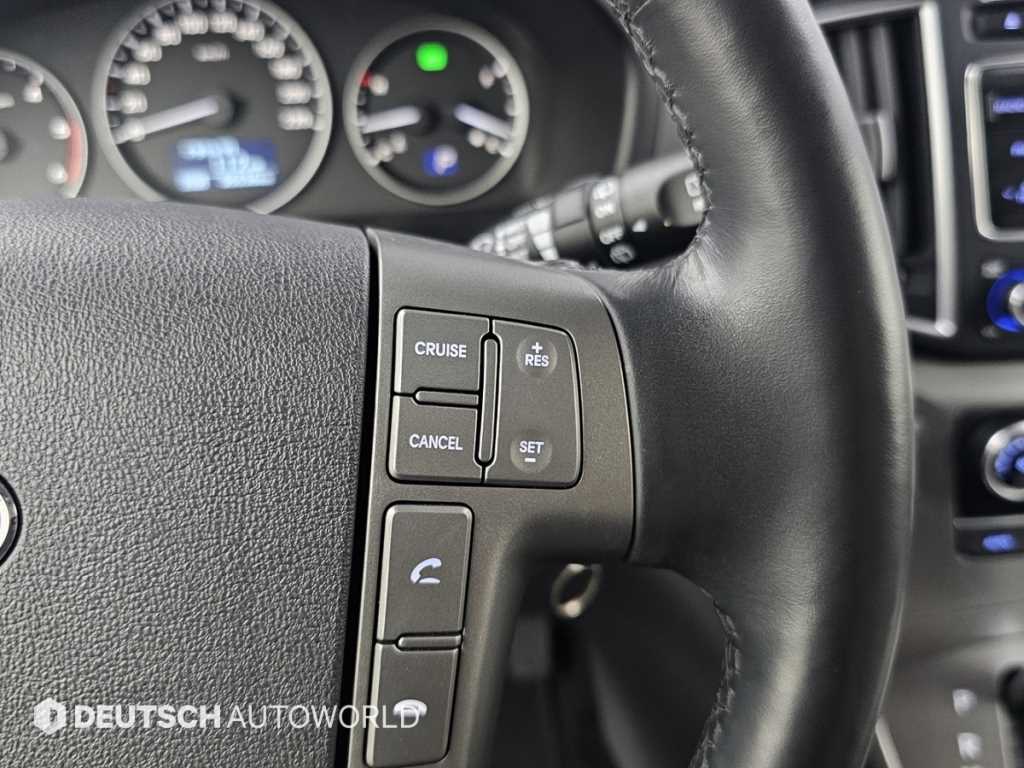 Hyundai Starex — photo 17