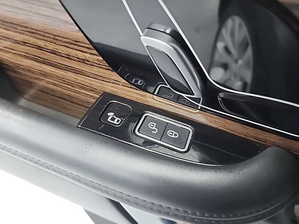 Land Rover Range Rover — photo 14