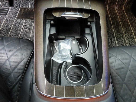 Mercedes-Benz E-Class — photo 13