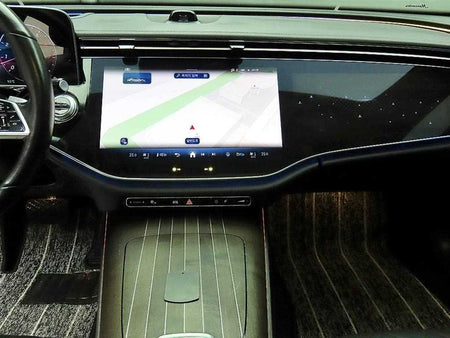 Mercedes-Benz E-Class — photo 14