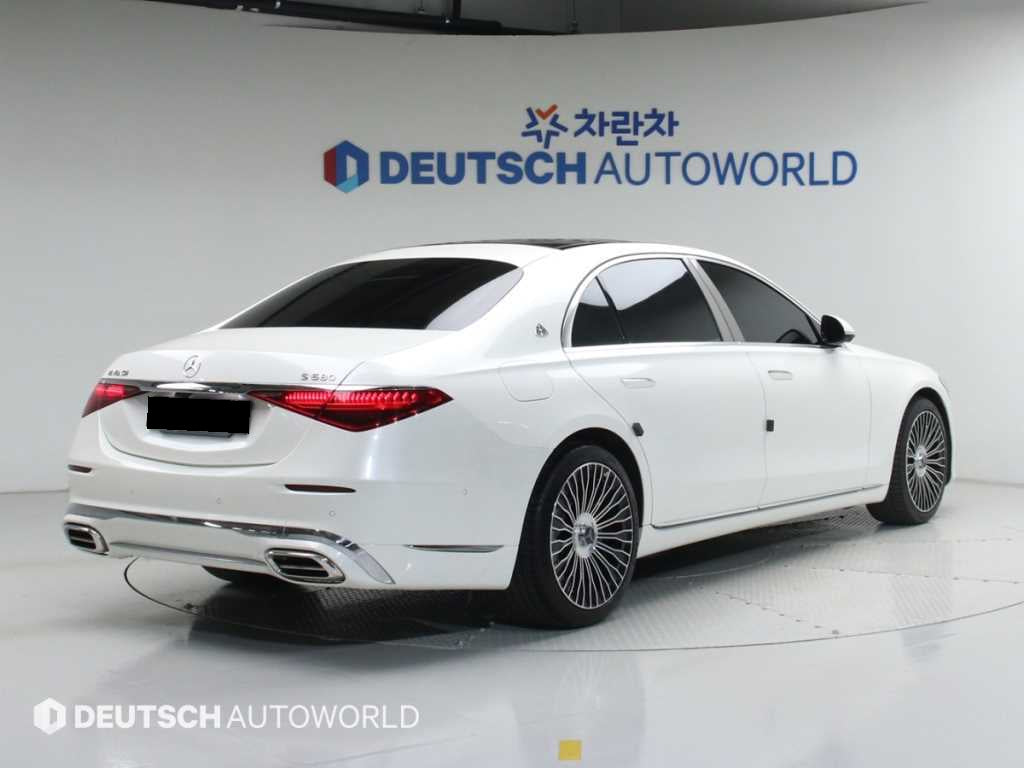 Mercedes-Benz S-Class — photo 02
