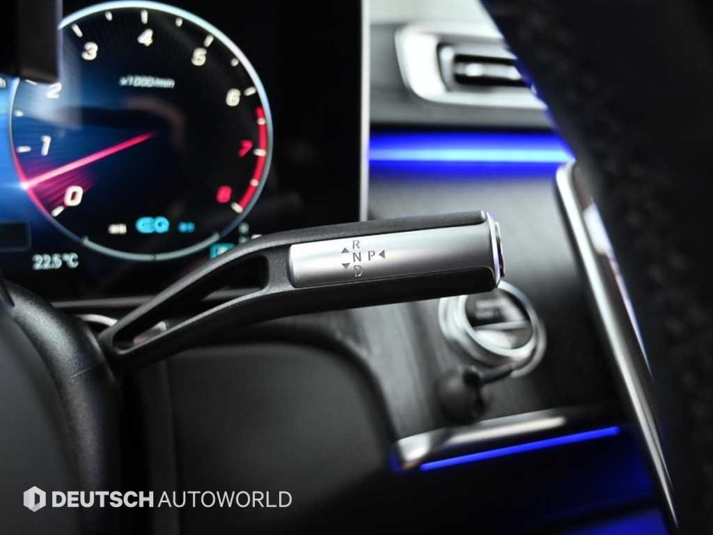 Mercedes-Benz S-Class — photo 09