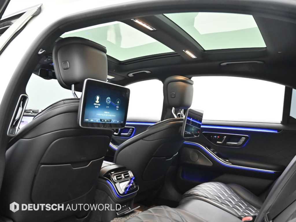 Mercedes-Benz S-Class — photo 18
