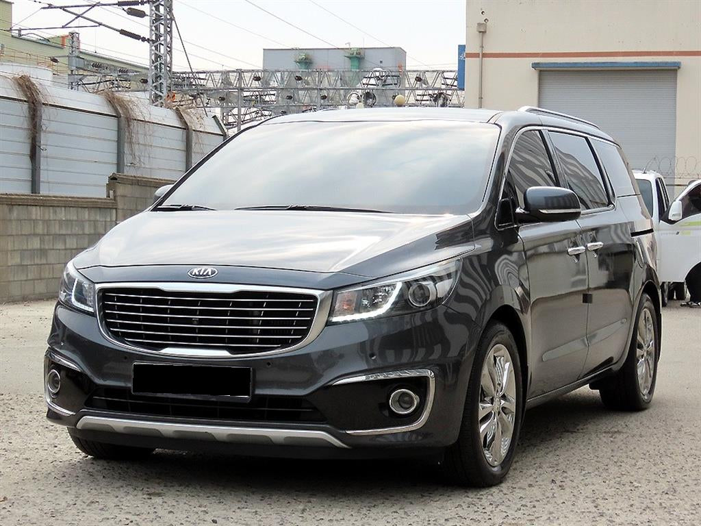 Kia Carnival — photo 01