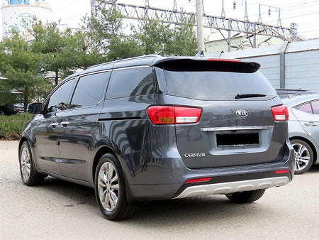 Kia Carnival — photo 03