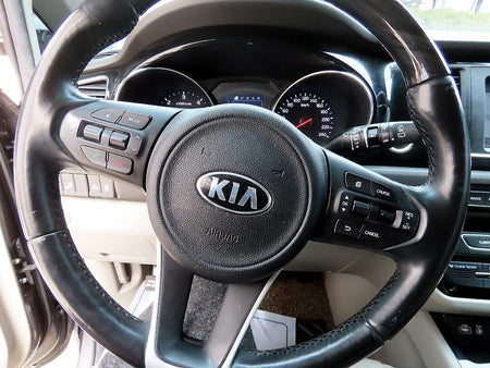 Kia Carnival — photo 09