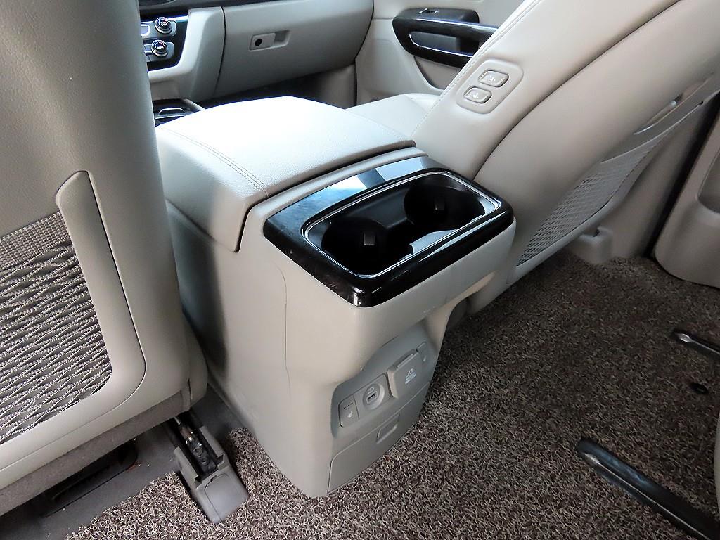 Kia Carnival — photo 15