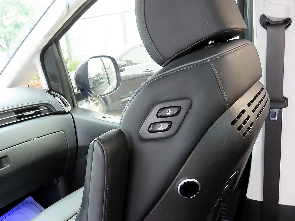 Hyundai Staria — photo 11