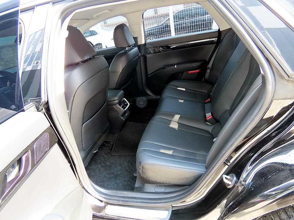 Hyundai Grandeur — photo 06