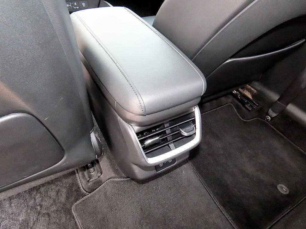 Hyundai Grandeur — photo 18