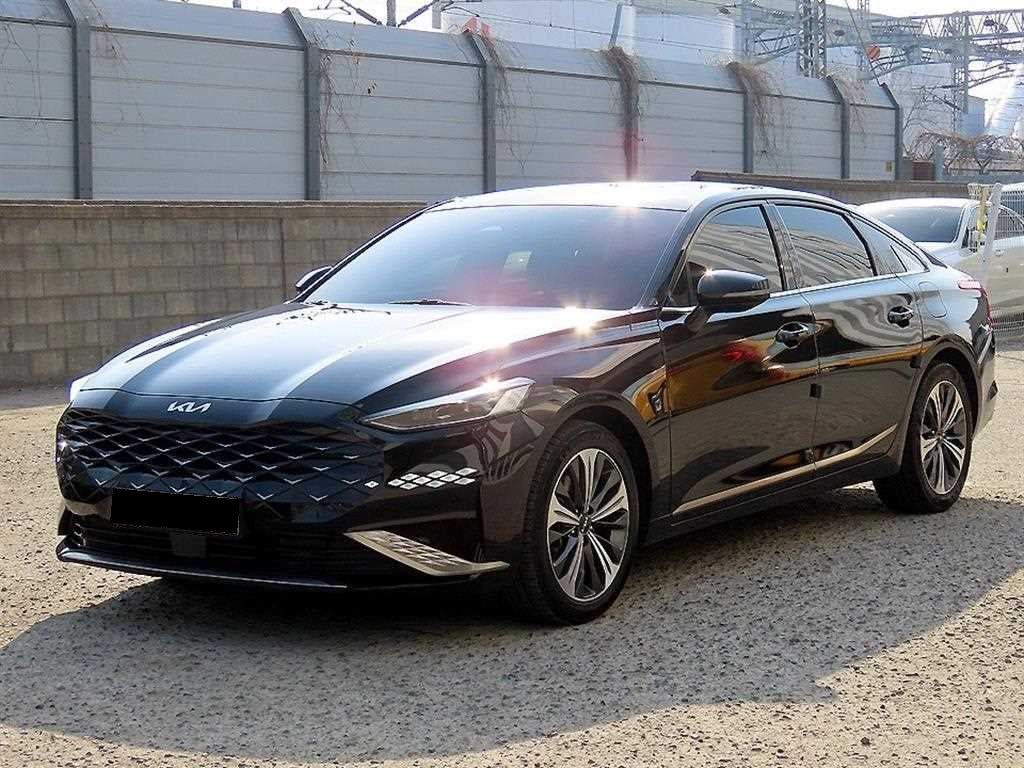 Kia K8 — photo 02