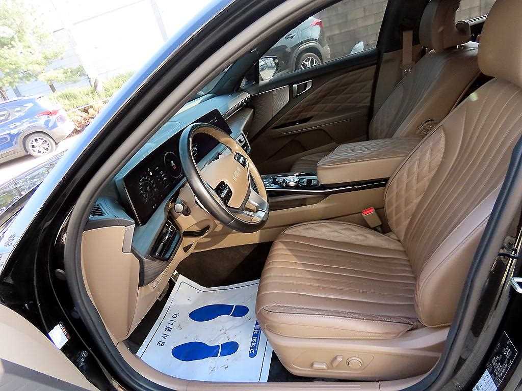 Kia K8 — photo 05