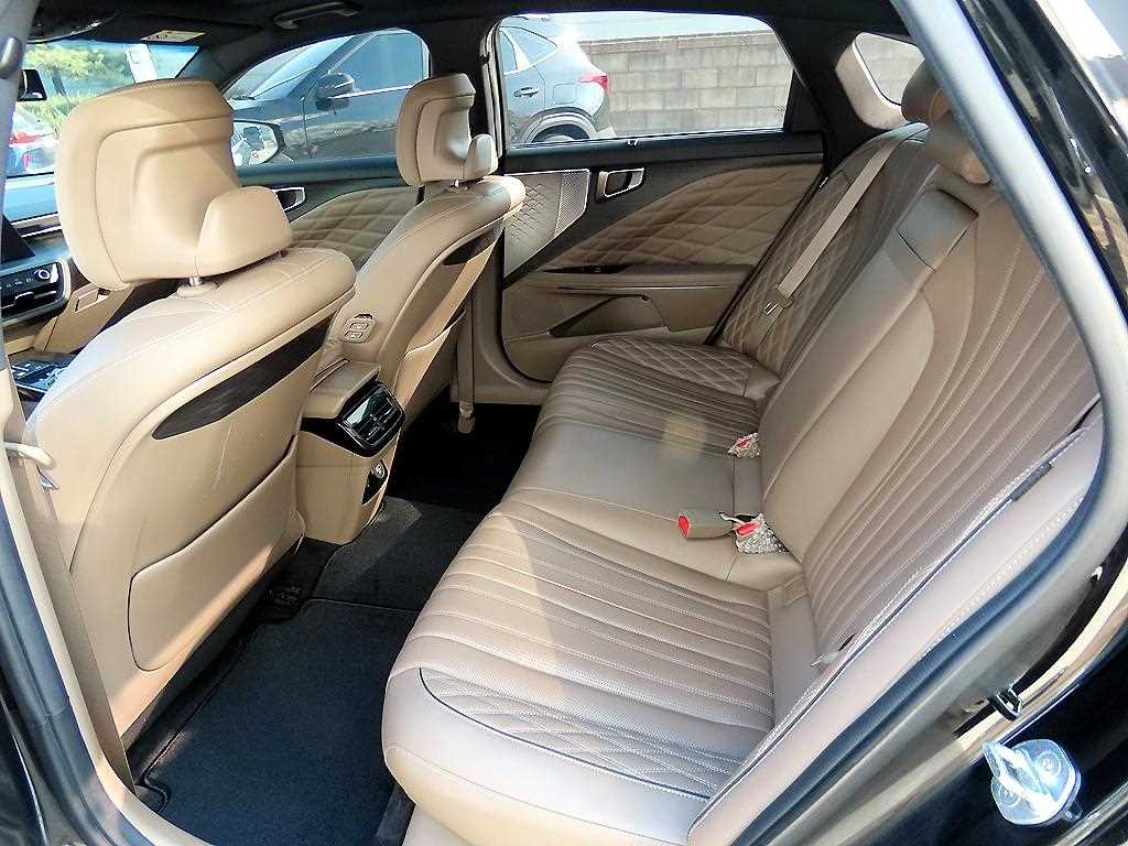 Kia K8 — photo 06