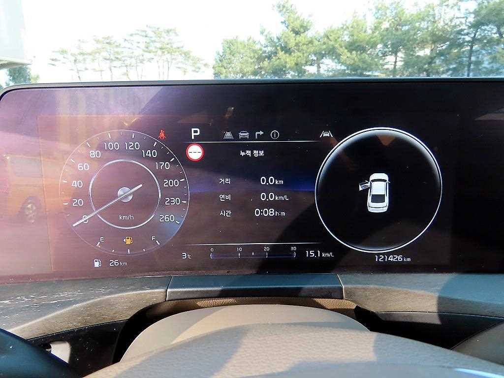 Kia K8 — photo 09
