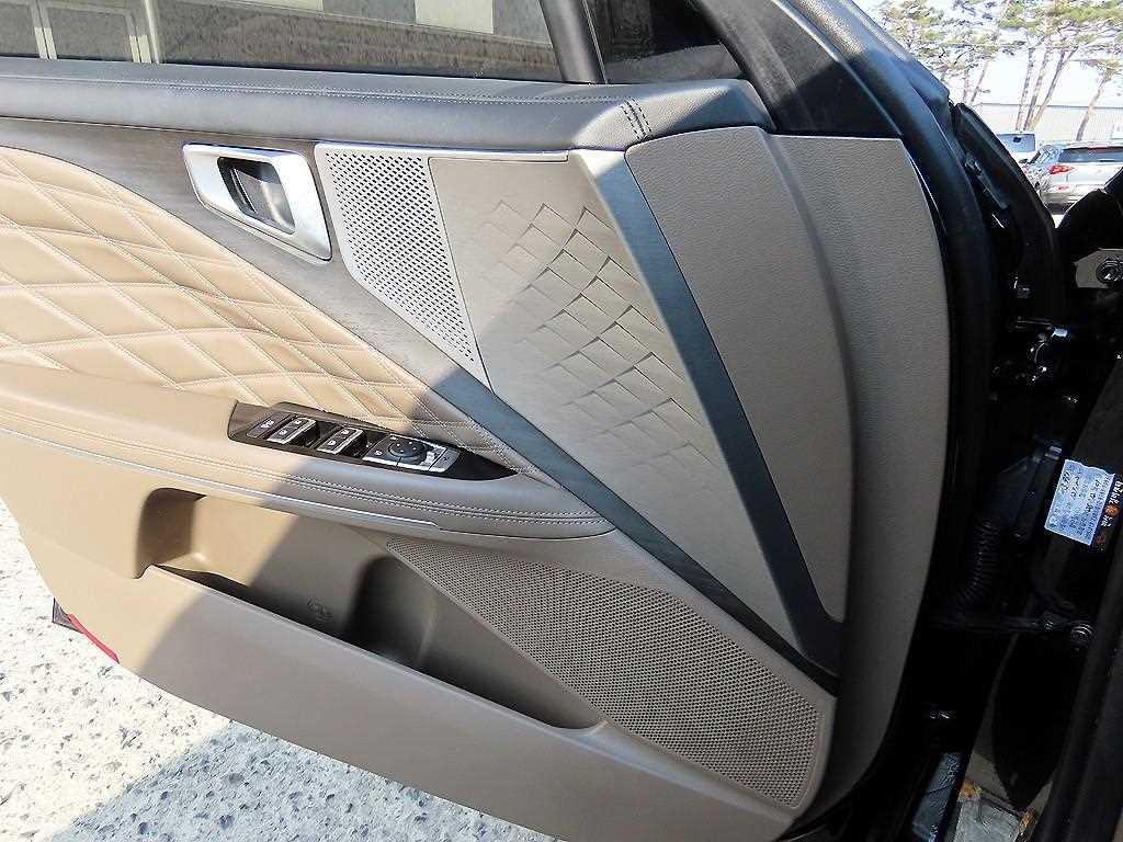 Kia K8 — photo 11