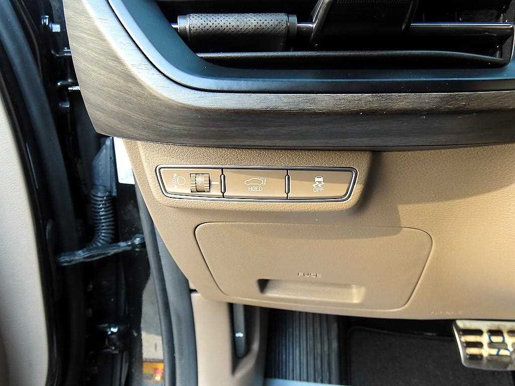 Kia K8 — photo 12