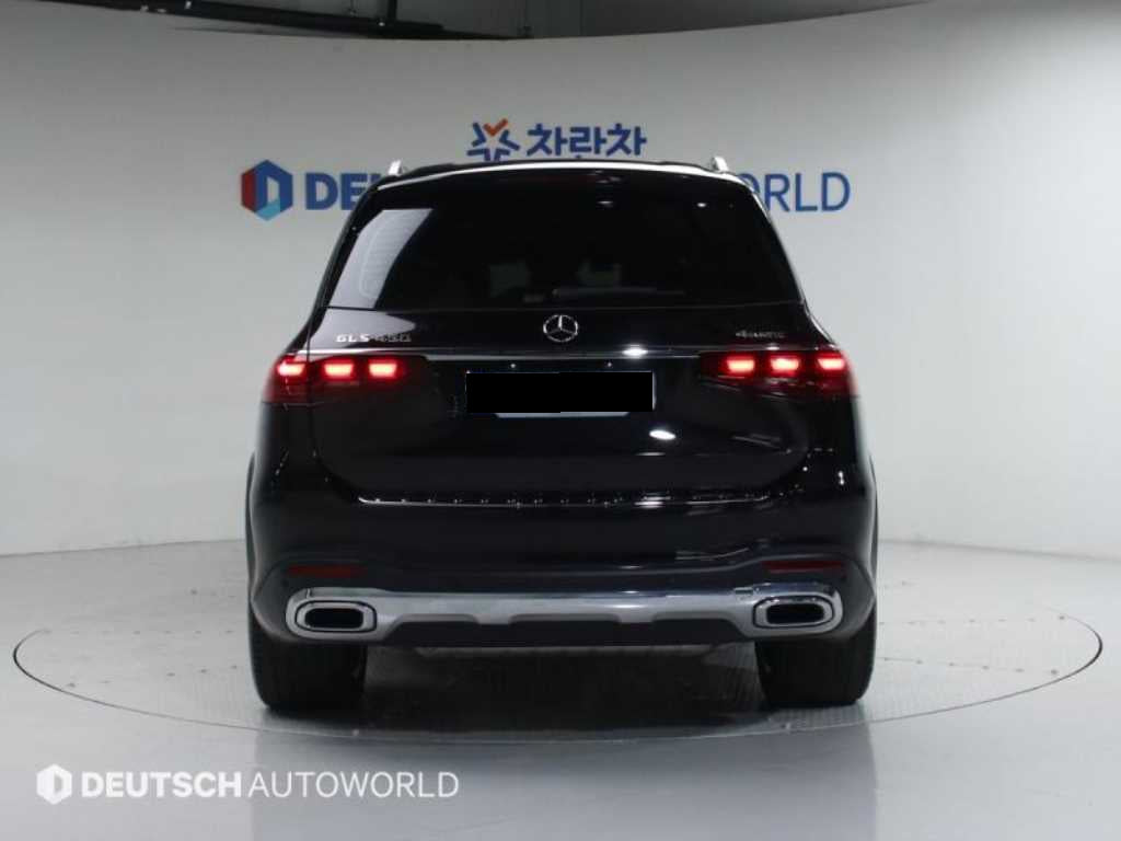 Mercedes-Benz GLS-Class — photo 04